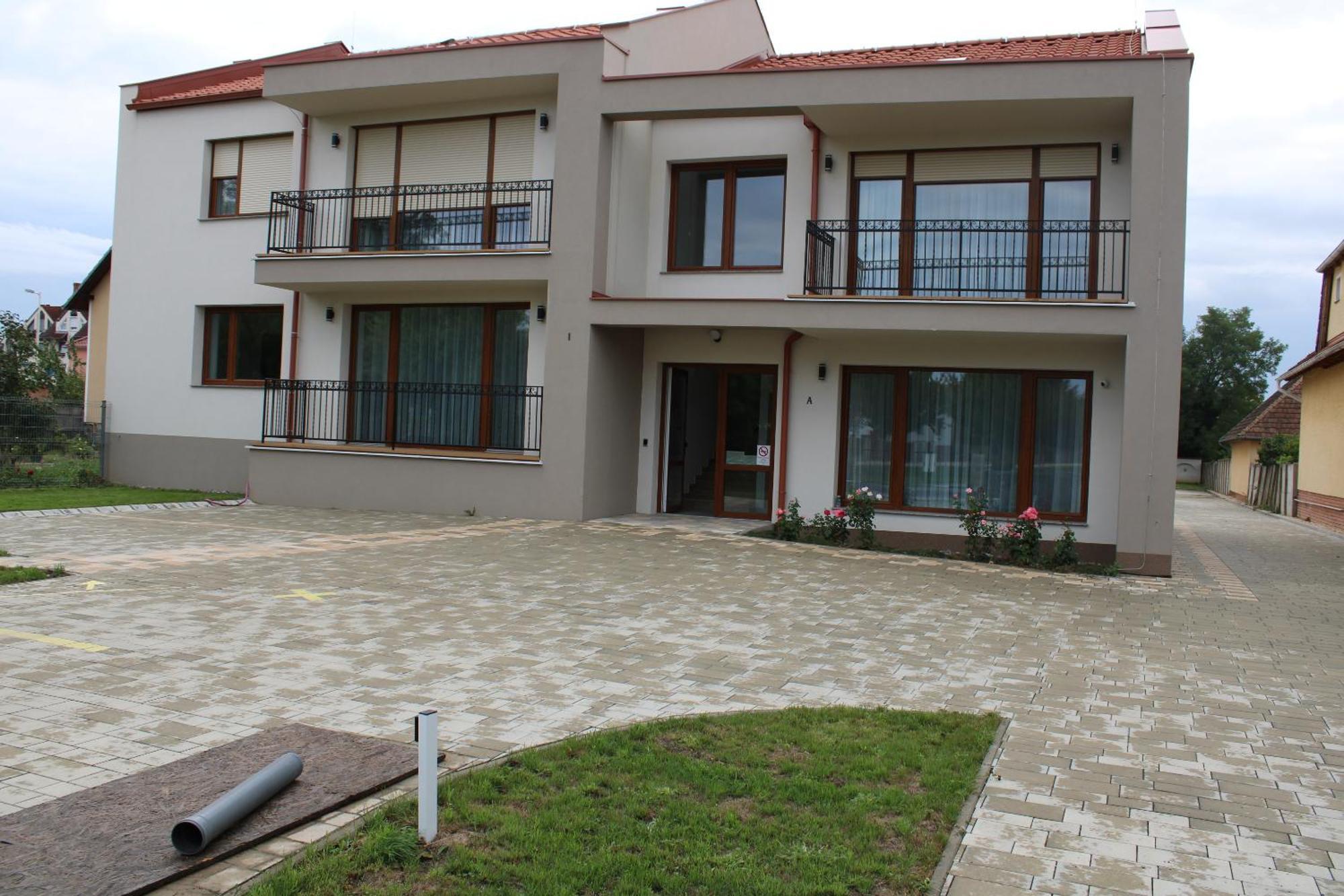 Mara Apartman Buek エクステリア 写真